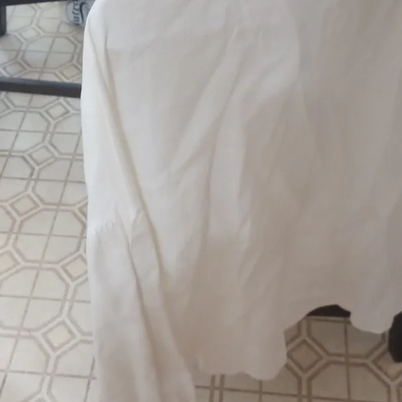 SIZE 10 ANN TAYLOR LOFT CREAM BLOUSE - Picture 5 of 5